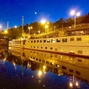 Florentina Boat 3*, Прага Чехия